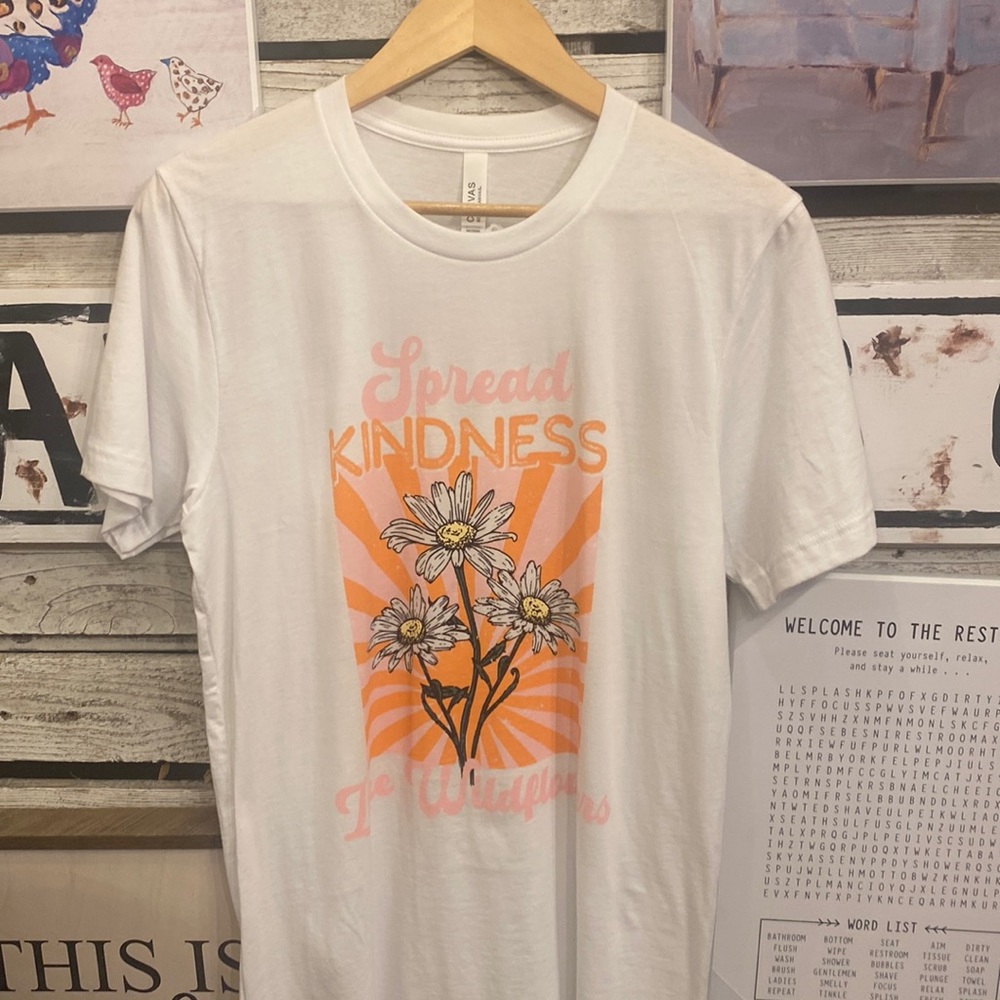 New with tags Bella canvas printed tee